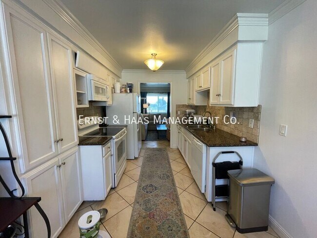 Foto del edificio - 3452 Elm Ave