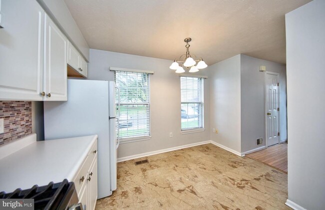 Foto del edificio - 310 Cinnabar Ln