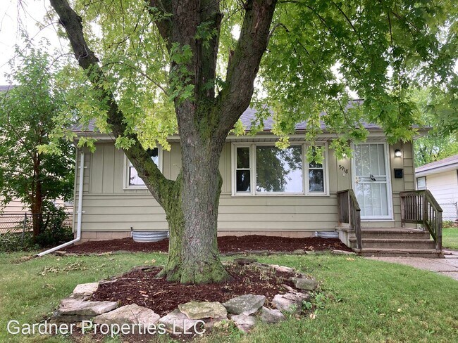 Foto del edificio - 3 br, 1 bath House - 5918 N 80th Street