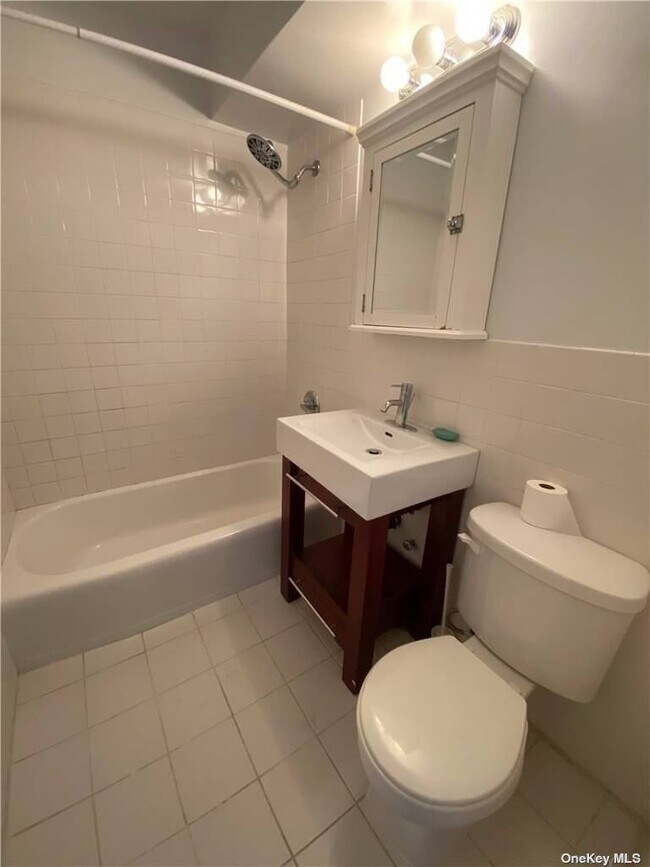 Foto del edificio - 83-60 118th St