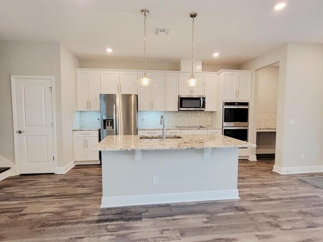 Foto del edificio - 7013 Carrickbend Ln
