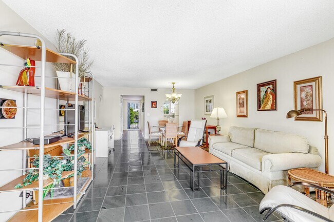 Foto del edificio - 1025 Sugar Sands Blvd