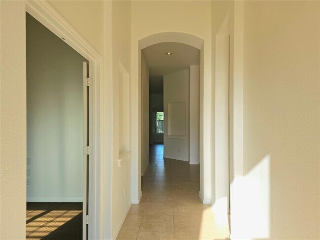 Foto del edificio - 22106 Flashing Ridge Dr