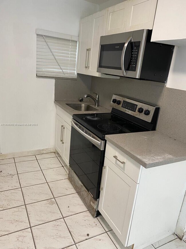 Foto del edificio - 2420 NW 31st St