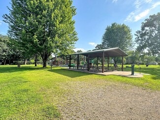 Building Photo - 465 3rd Ave