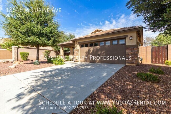 Foto del edificio - 3 Bedroom 2 bath home plus den located in ...