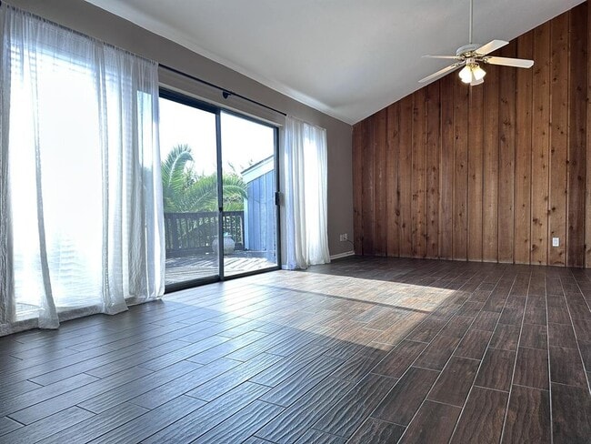 Building Photo - 20 Lakeview Village