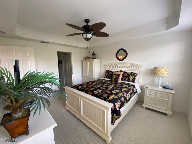 Foto del edificio - 1795 Four Mile Cove Pkwy