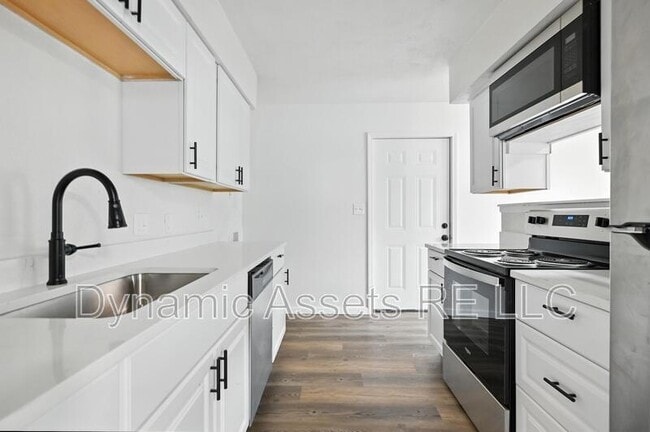 Building Photo - 509 E Jefferson St