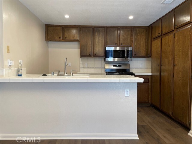 Foto del edificio - 1287 Tarryglen Ln