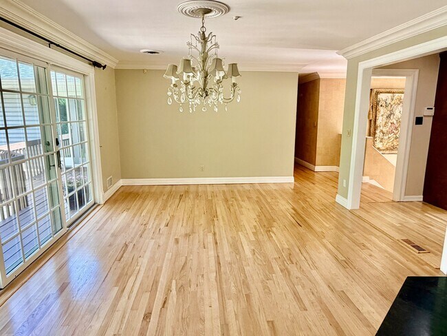 Foto del edificio - 12 Heather Hill Ln