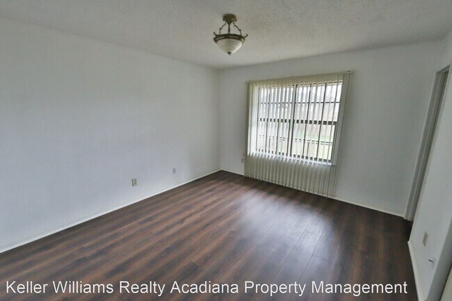 Building Photo - 3 br, 2 bath House - 401 Strasbourg Dr.