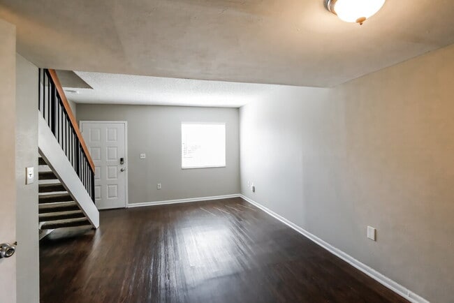 Building Photo - 541 NW 82nd Ct