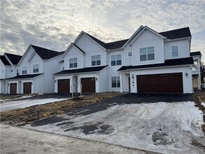 Building Photo - 205 Erie Rdg Dr