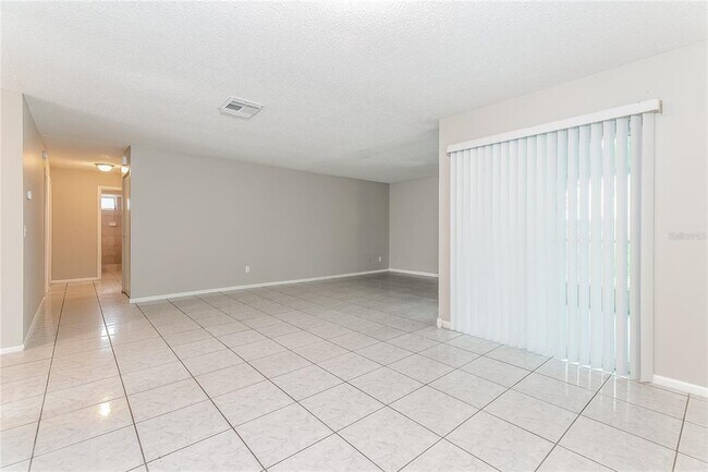 Foto del edificio - 353 Florida Pkwy