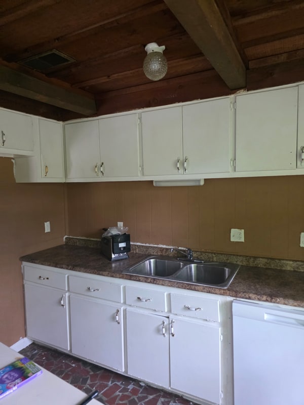 Building Photo - 4333 Sherwood Forest
