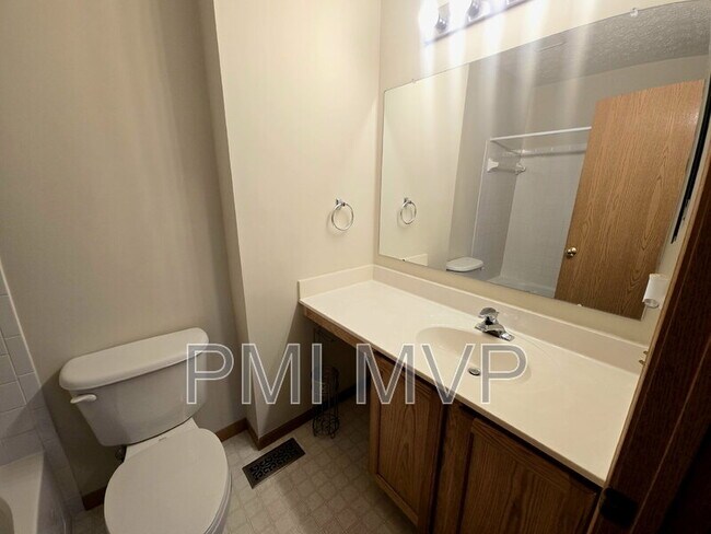 Foto del edificio - 4207 Asbury Ridge Dr
