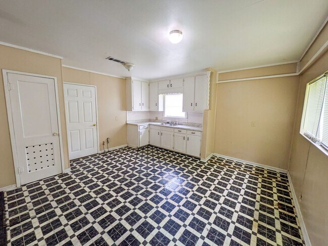 Foto del edificio - 3350 Cherry Dr