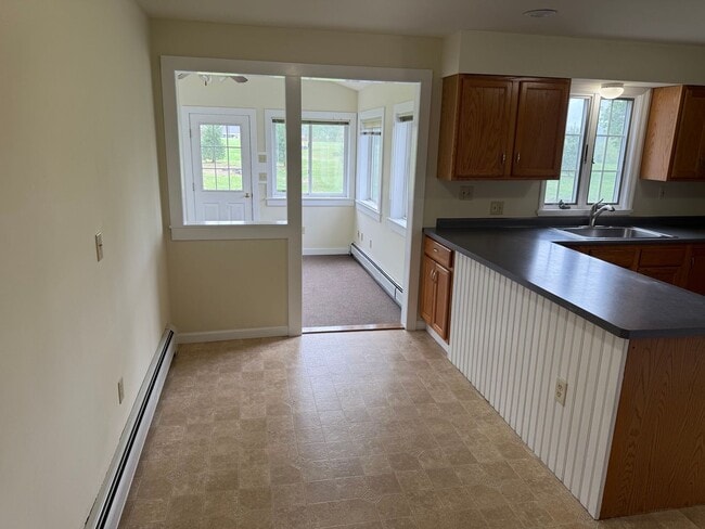 Building Photo - Nice 3/4 bedroom and 2 baths Cape for rent!