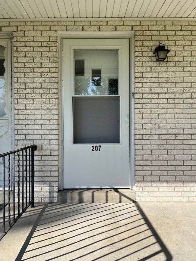 Foto del edificio - 207 S Beech St