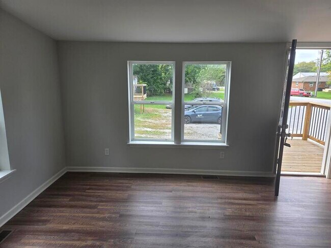 Foto del edificio - 170 Habig St