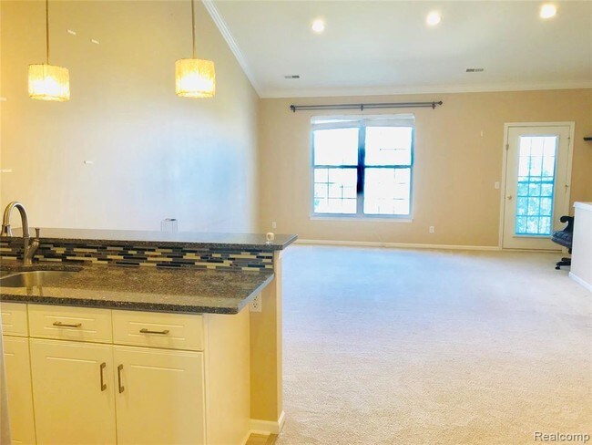 Foto del edificio - 1124 Alameda Blvd