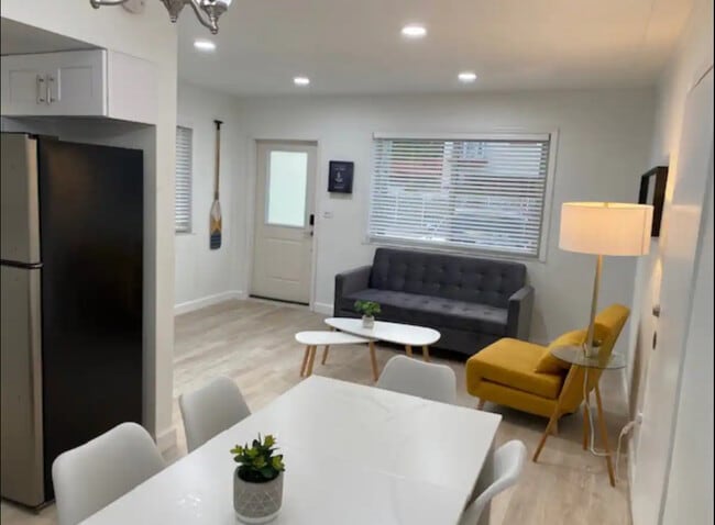 Foto del edificio - 2160 NW 18th Ter