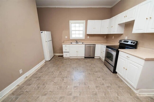 Foto del edificio - Comfortable Living in a Convenient Location