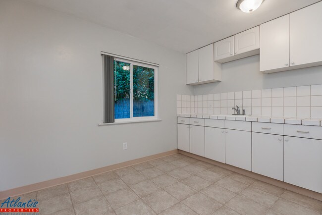 Building Photo - 2436 Felt St