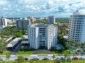 Building Photo - 435 S Gulfstream Ave