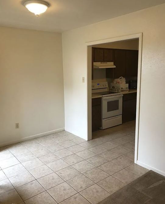 Building Photo - 2815 Longmire Dr