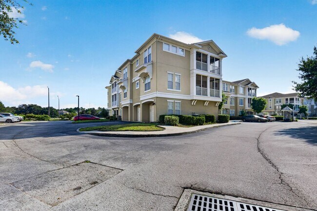 Foto del edificio - 8290 Gate Pkwy W