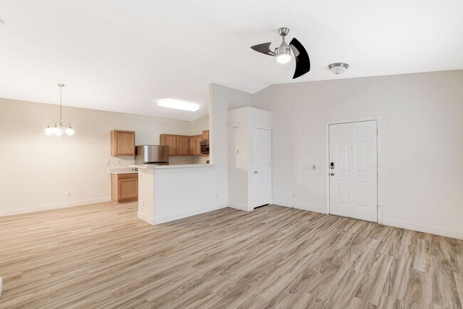Foto del edificio - GATED 2 BED CONDO IN PECCOLE RANCH FOR RENT