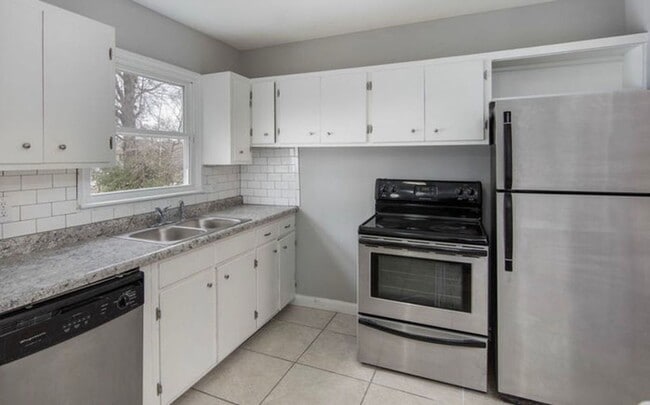 Foto del edificio - Available NOW! 3 Bed 1 Bath Home! $1350.00