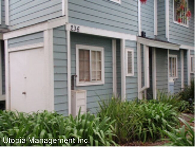 Building Photo - 2 br, 2.5 bath House - 236 Entrance Rd #7