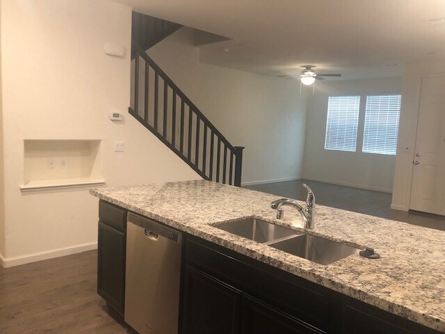 Foto del edificio - Wonderfully Updated Rancho Cordova Home!