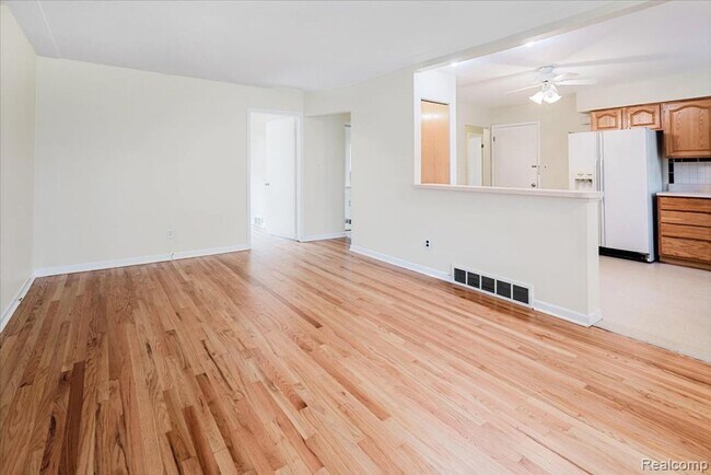 Foto del edificio - Location! Location! Location!