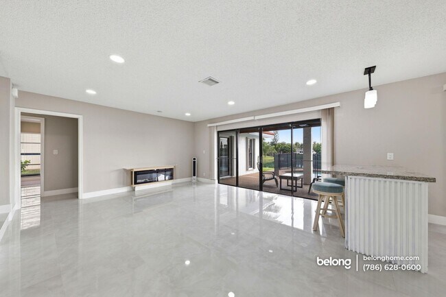 Building Photo - 9460 NW 16th St