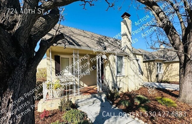 Foto del edificio - Absolutely charming East Sacramento home w...