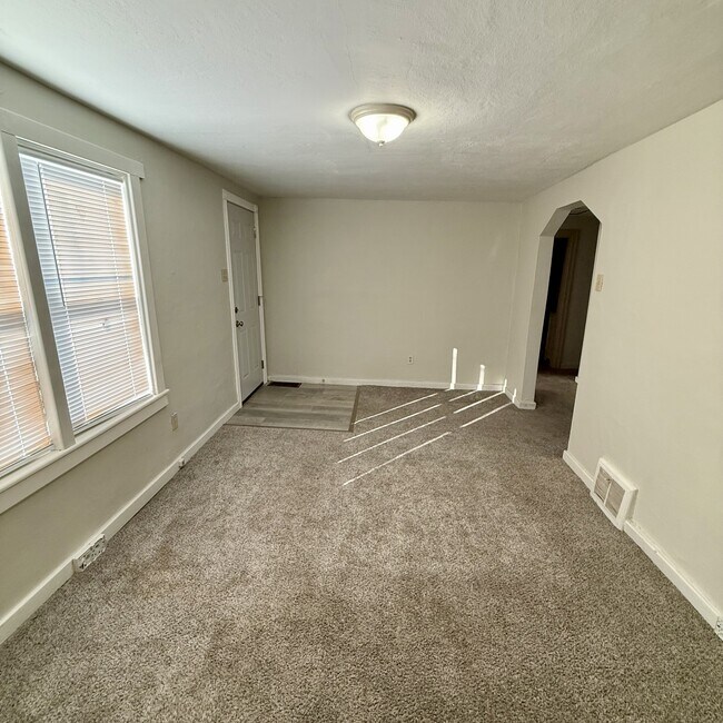 Foto del edificio - 338 La Motte Ln