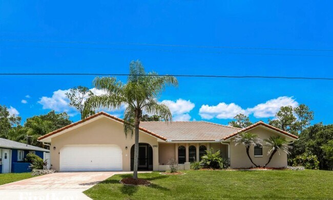 Building Photo - 478 Encarnacion St
