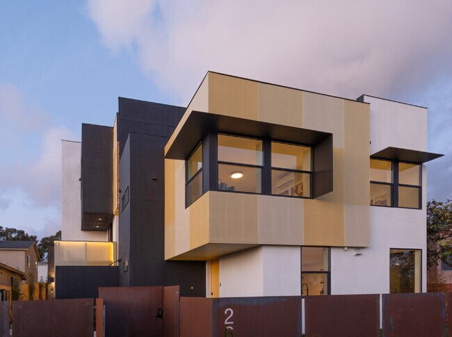 Foto del edificio - 2664 L St