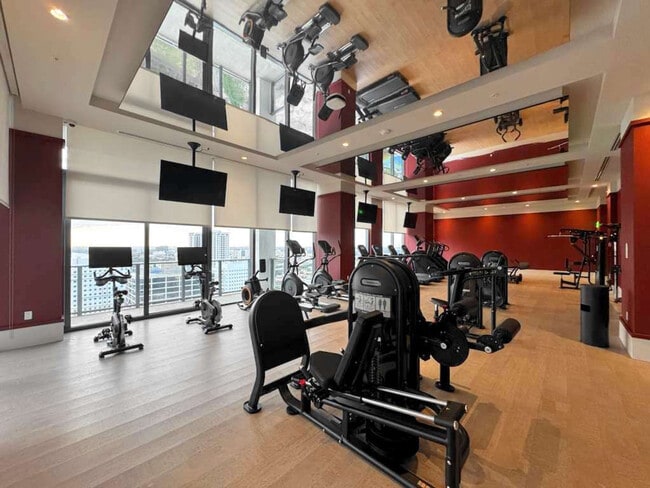 Building Photo - 11 NE 6th St