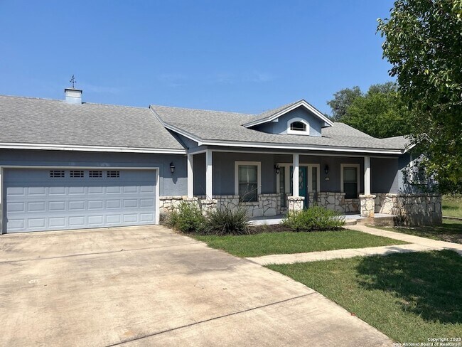 Building Photo - 1835 White Tail Ln