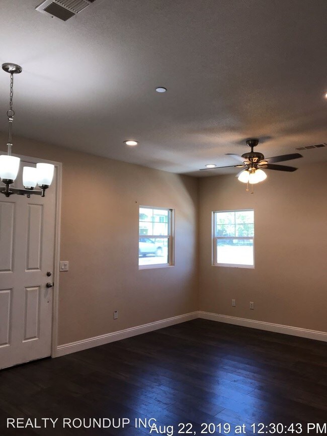 Foto del edificio - 2 br, 2 bath House - 3646 Rio Linda Blvd