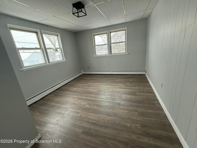 Building Photo - 375 Grove St