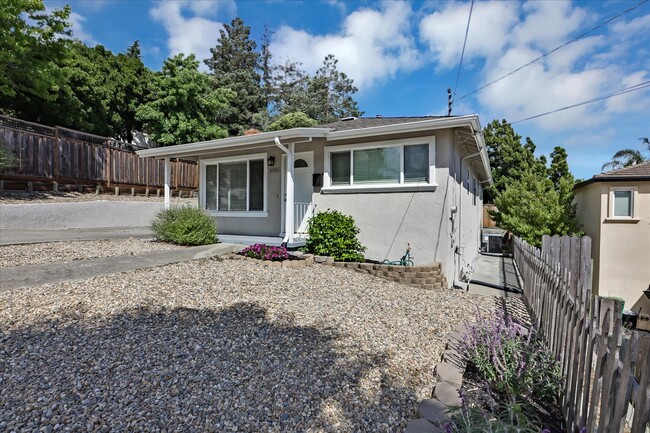 Foto del edificio - 3481 Middleton Ave