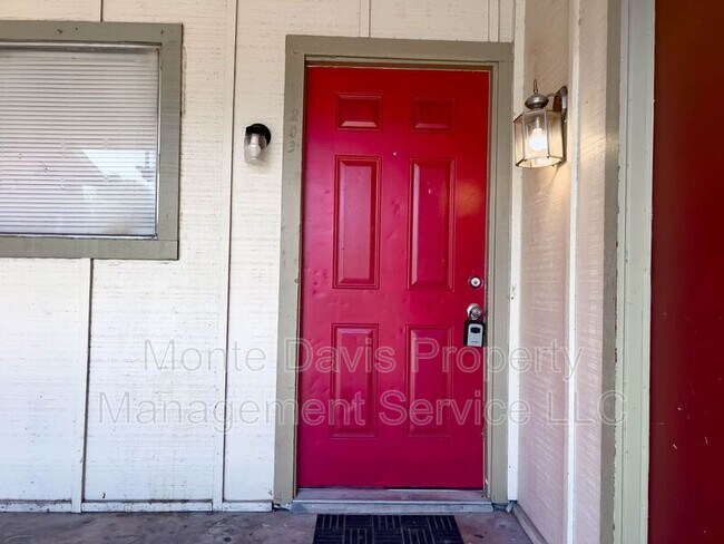 Building Photo - 8907 Parkfield Dr