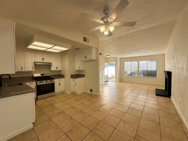 Foto del edificio - Move In Ready 3 Bedroom!