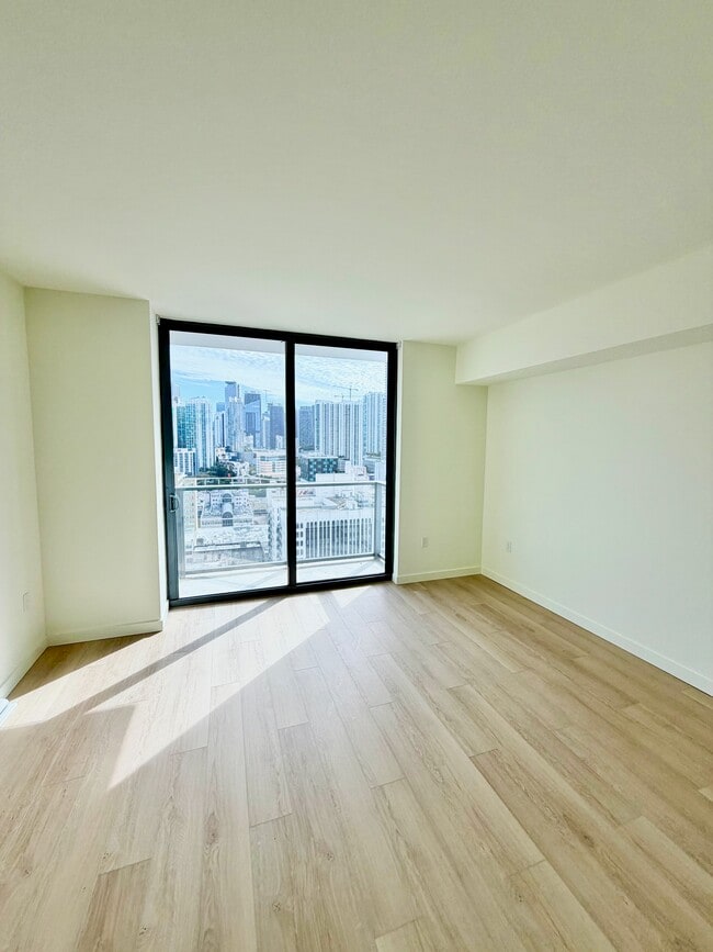 Foto del edificio - 141 NE 2nd St